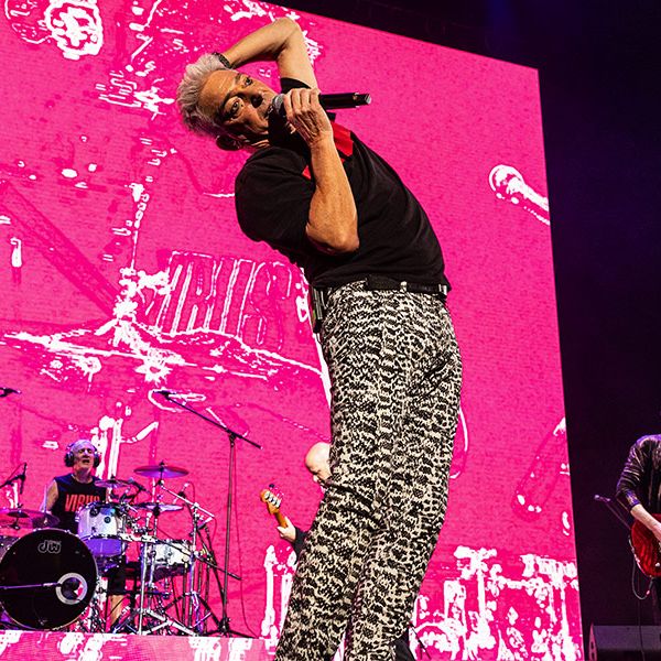 Conmovedor e histórico show de Virus en el Movistar Arena