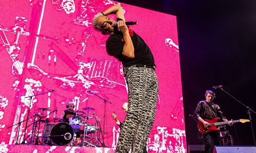 Conmovedor e histórico show de Virus en el Movistar Arena